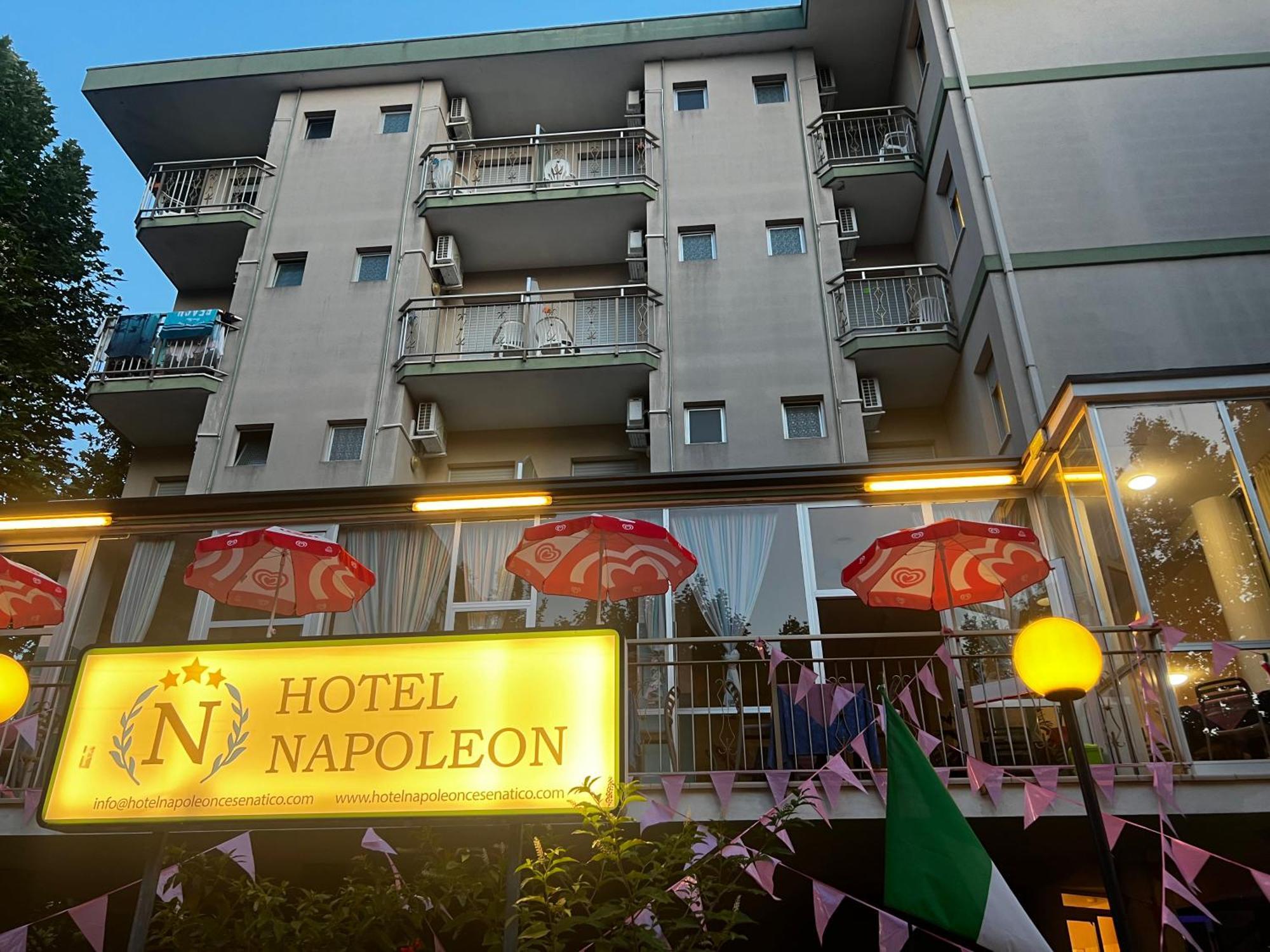 Hotel Napoleon チェゼナーティコ エクステリア 写真